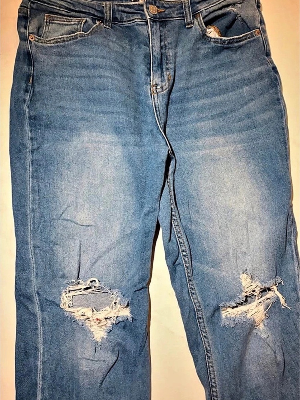 BP. Distressed Skinny Jeans in Blue Waist 31